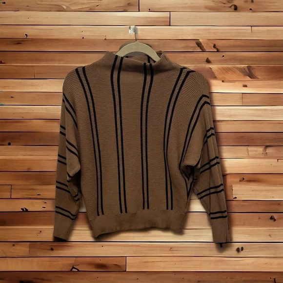 Magaschoni Sweater Size Small finale price - Picture 3 of 12